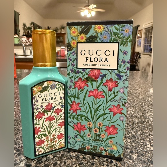 Gucci Other - Flora Gorgeous Jasmine Eau
de Parfum